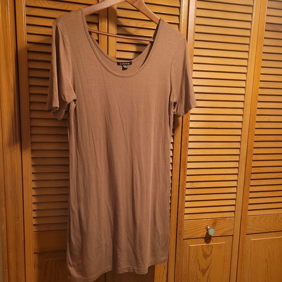 Le Château Tan T-Shirt Dress - Picture 6 of 6
